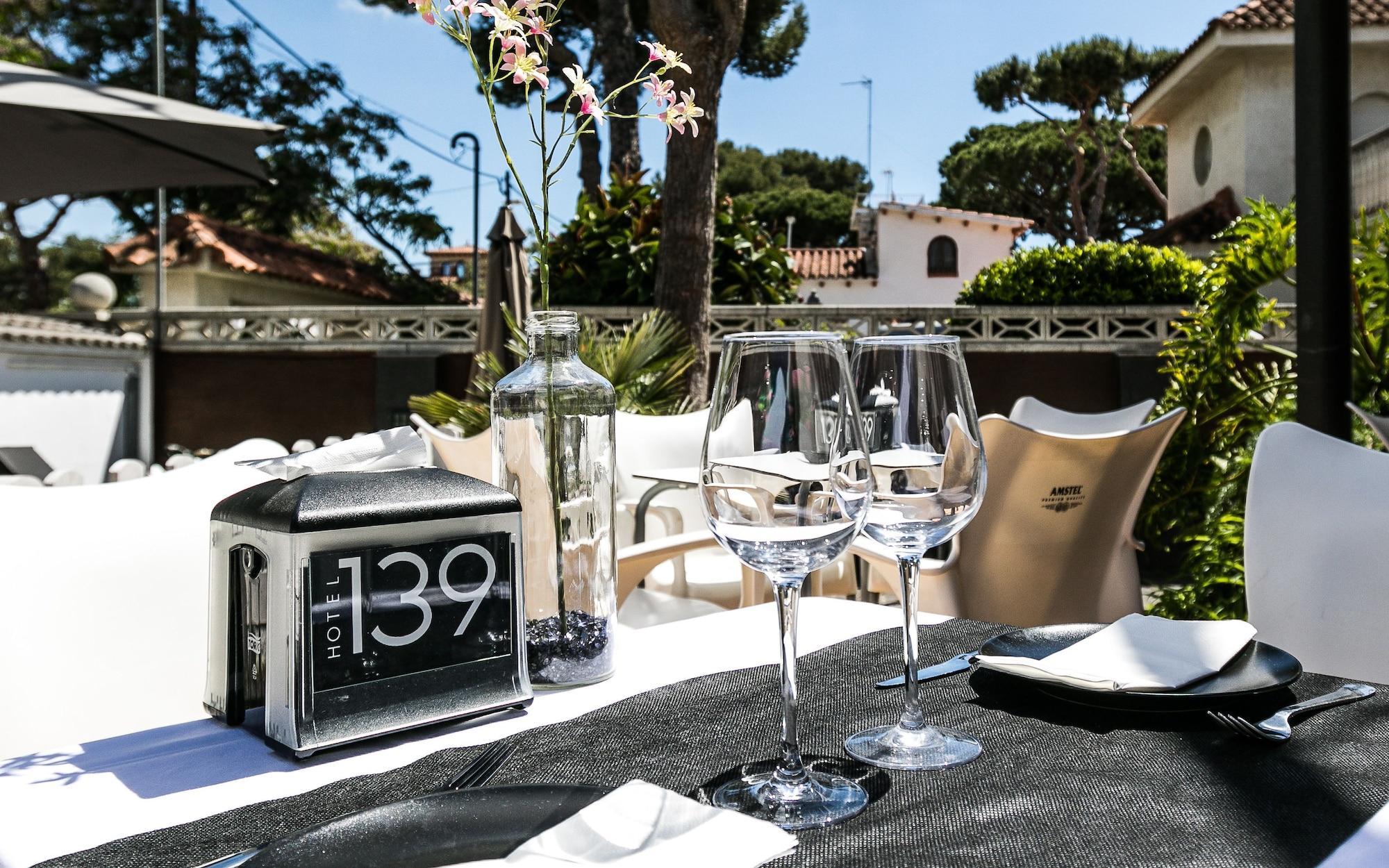 Hotel 139 Castelldefels Eksteriør billede