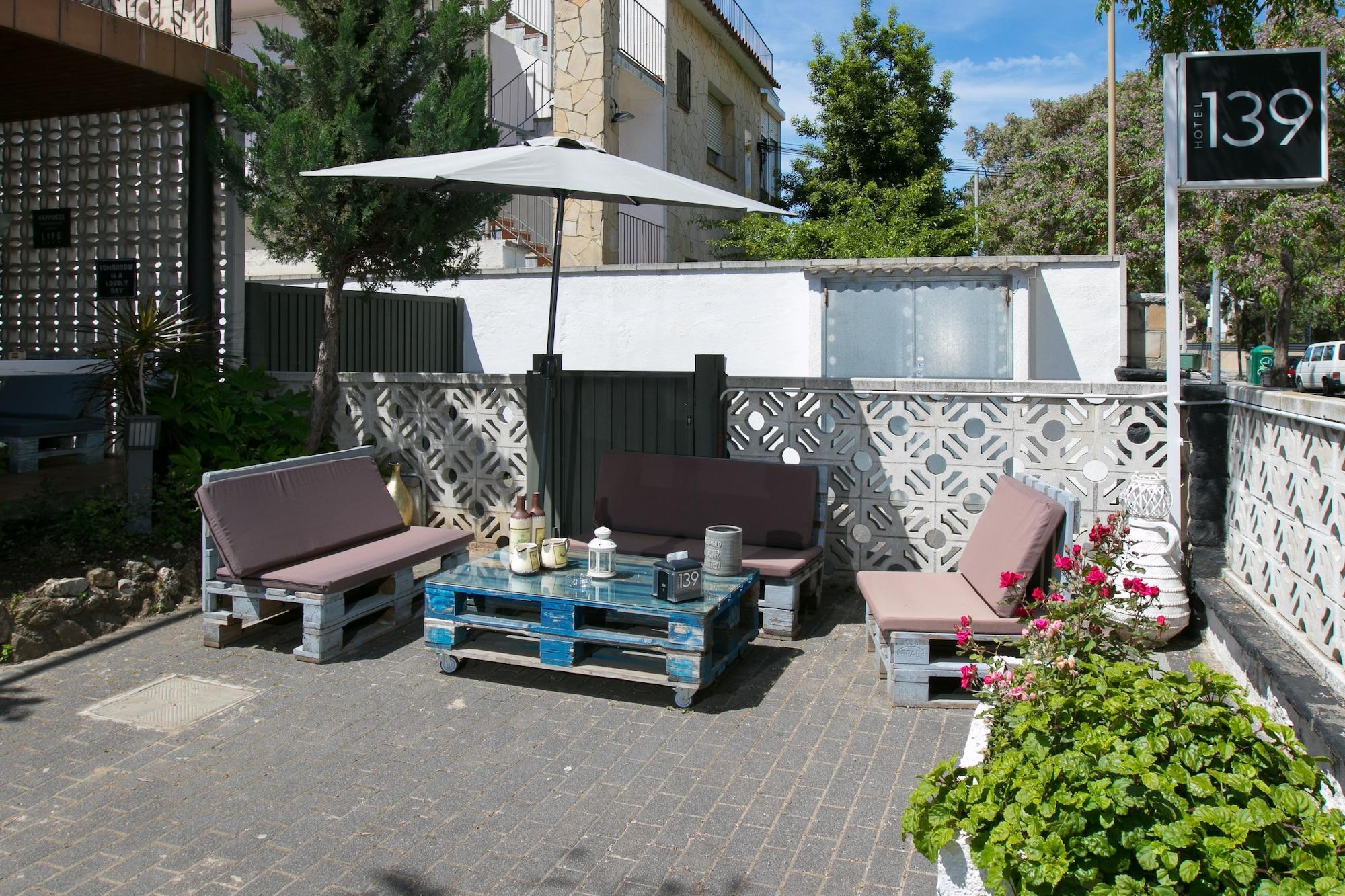 Hotel 139 Castelldefels Eksteriør billede