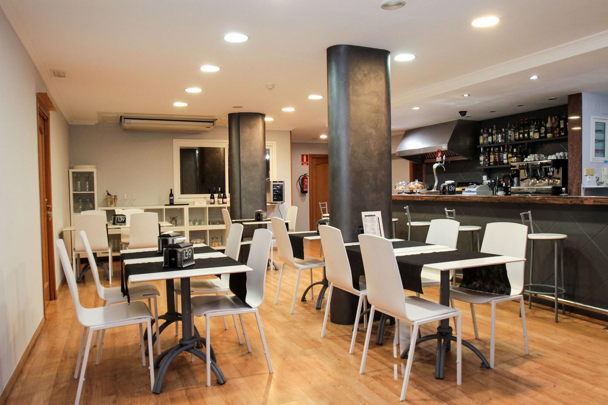 Hotel 139 Castelldefels Eksteriør billede